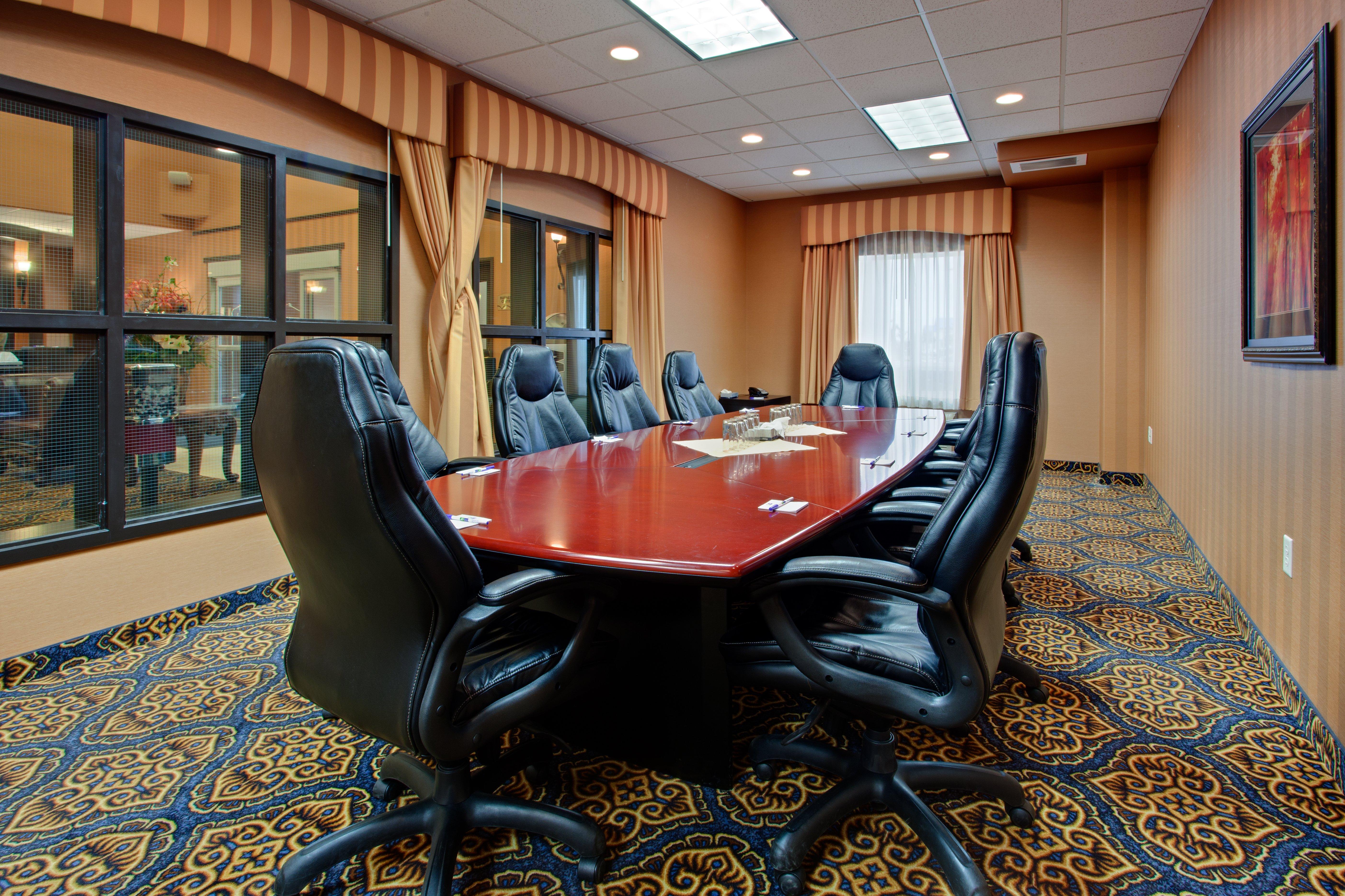 Holiday Inn Express Airport Calgary By Ihg Dış mekan fotoğraf
