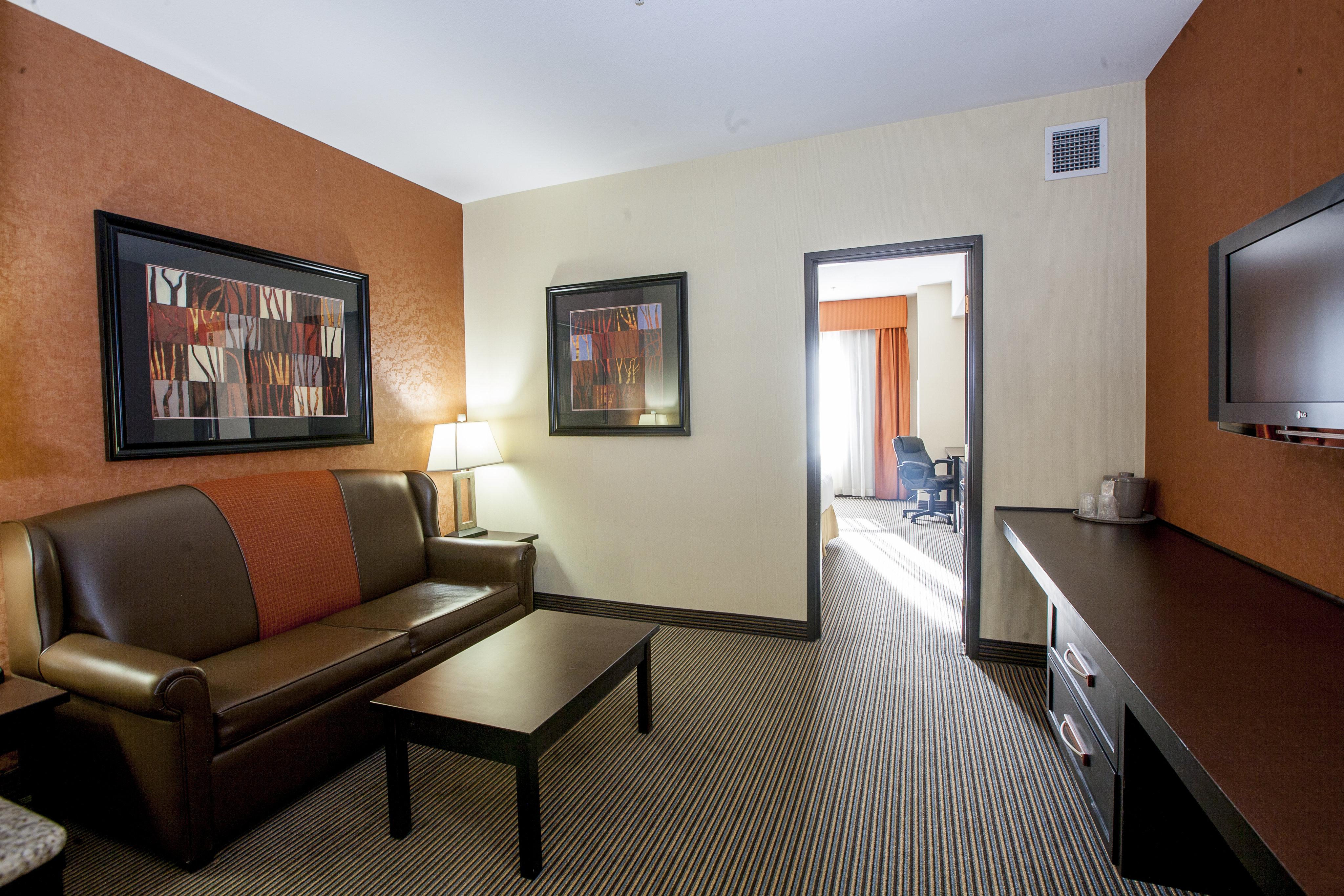 Holiday Inn Express Airport Calgary By Ihg Dış mekan fotoğraf